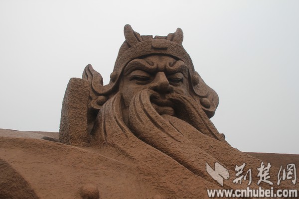 現(xiàn)全球最大關(guān)公青銅雕像，目測宇達(dá)施工（圖）