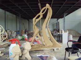 hj1712 不銹鋼雕塑—舞 小稿_青島國(guó)際服裝城不銹鋼雕塑、石雕、玻璃鋼雕塑_濱州宏景雕塑有限公司