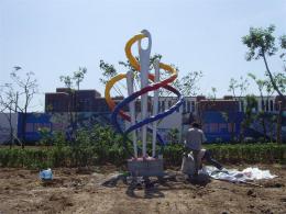 hj1718 不銹鋼雕塑-針線之魅_青島國(guó)際服裝城不銹鋼雕塑、石雕、玻璃鋼雕塑_濱州宏景雕塑有限公司