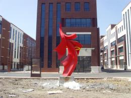 hj1724 不銹鋼雕塑—凌空之剪_青島國際服裝城不銹鋼雕塑、石雕、玻璃鋼雕塑_濱州宏景雕塑有限公司