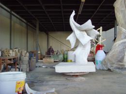 hj1747 不銹鋼雕塑—凌空之剪 小稿_青島國際服裝城不銹鋼雕塑、石雕、玻璃鋼雕塑_濱州宏景雕塑有限公司